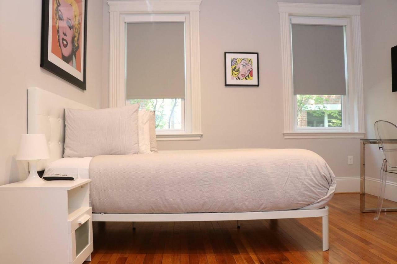 A Stylish Stay W/ A Queen Bed, Heated Floors.. #15 Brookline Exterior photo